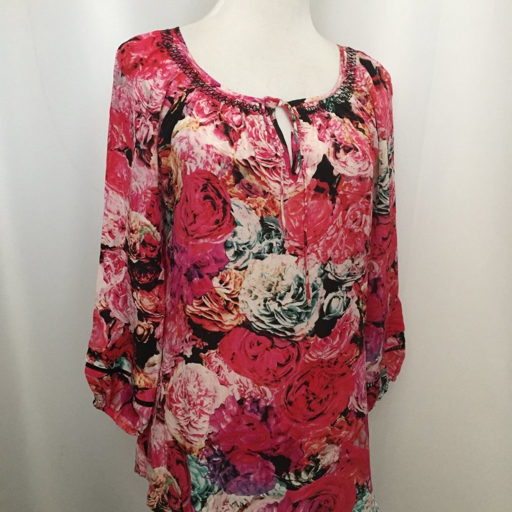 VANESSA VIRGINIA Anthropologie 100% Silk Rose Floral Print Tie Collar Shirt